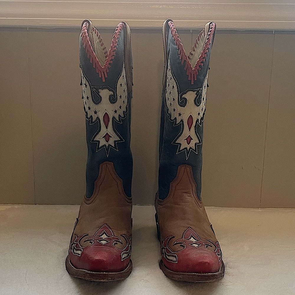 Women’s Western Boots - Picture 3 of 7